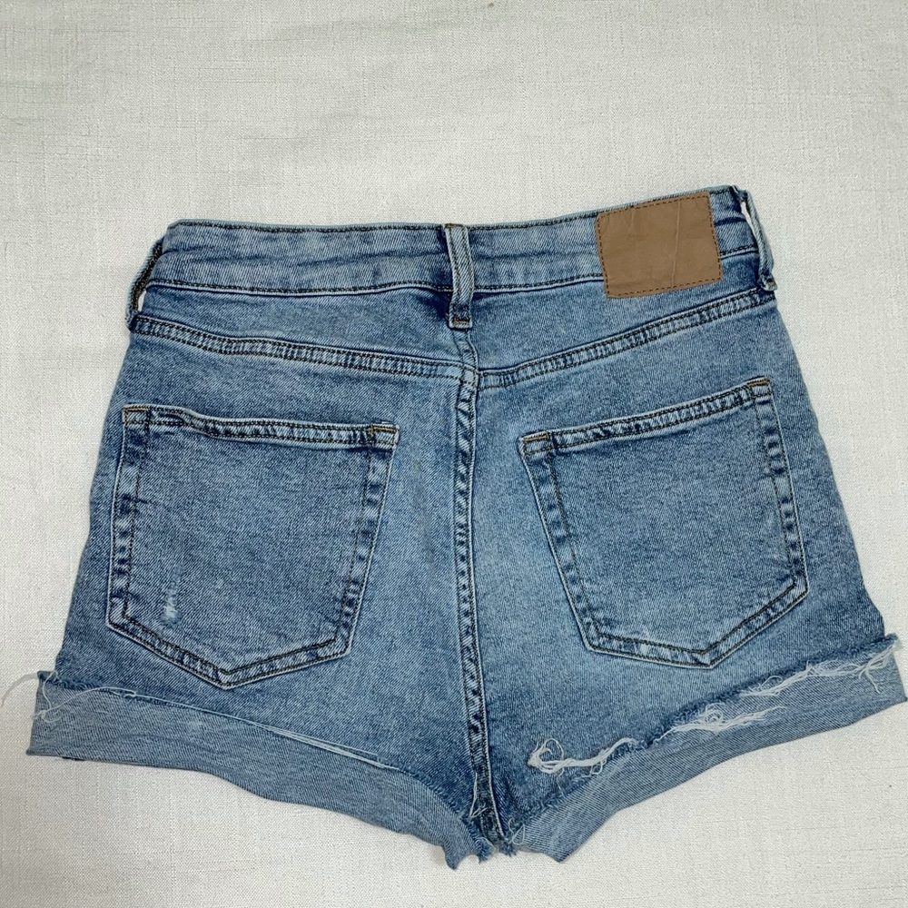 H&M high waisted jean shorts